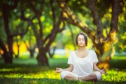 世界举重锦标赛：技术动作标准化利于国际裁判判定一致性，世界举重冠军赛